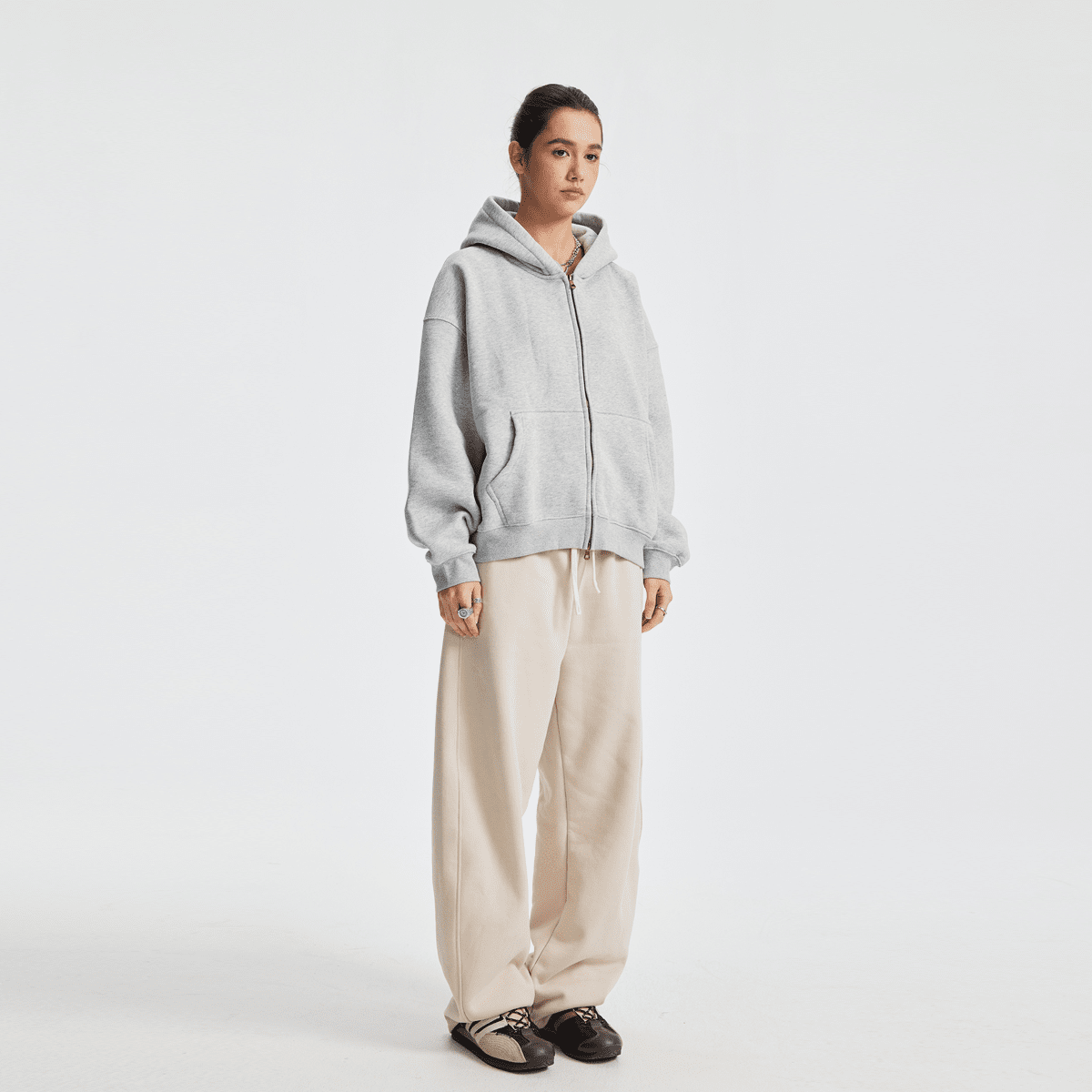 Hoodie boxy zippé ENVOI — Gris chiné