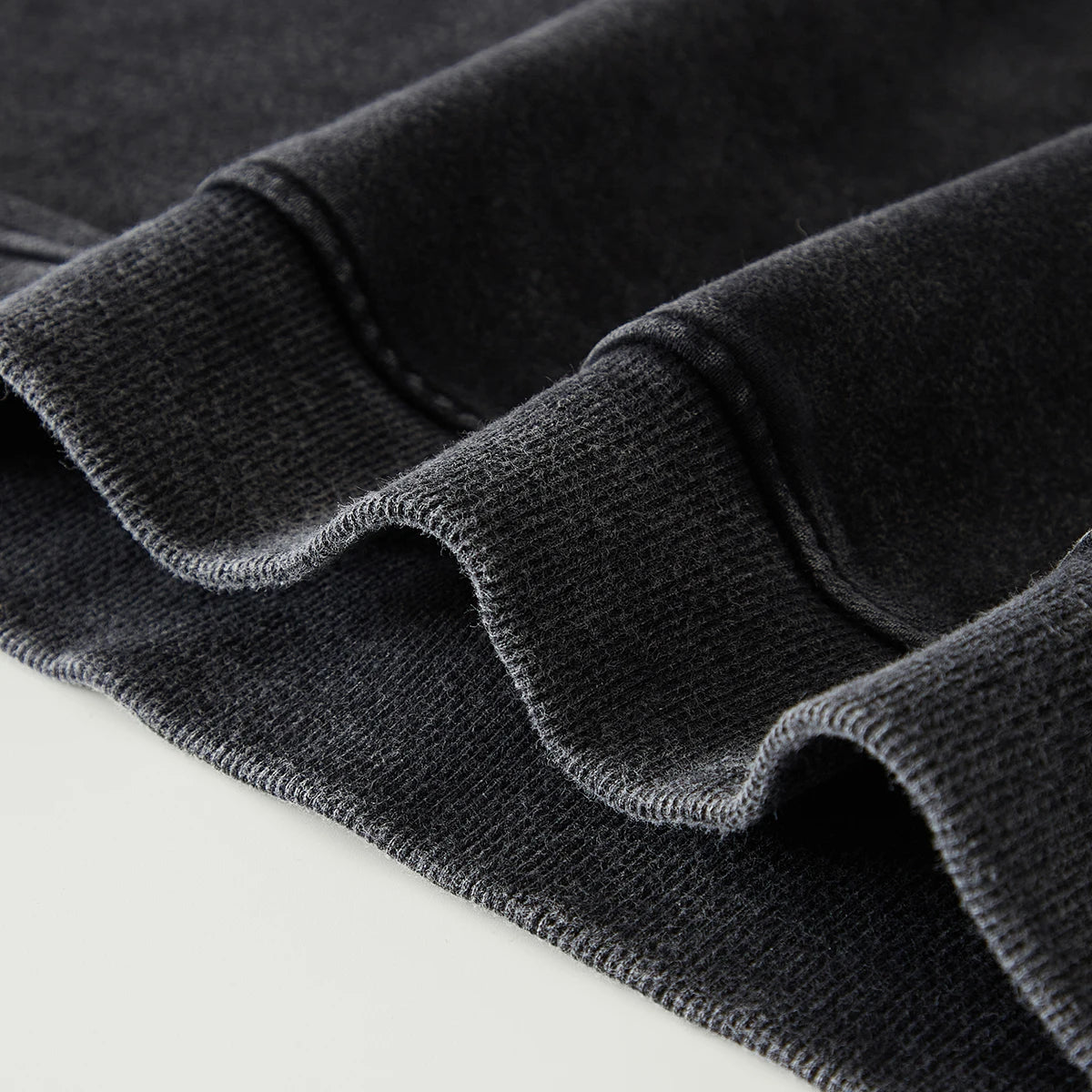 Sweatshirt Boxy FONDATIONS — Noir vintage